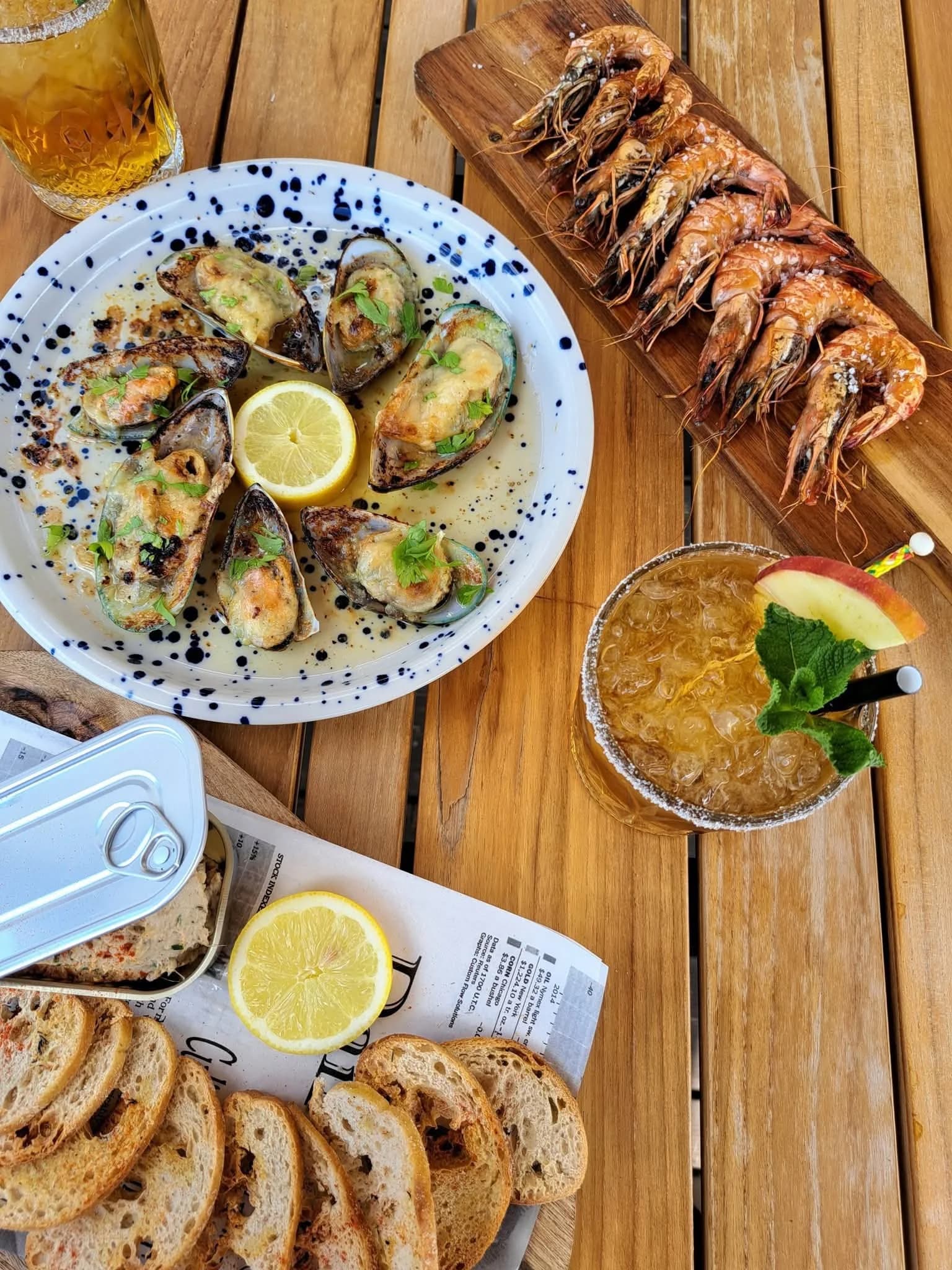 Plateau de fruits de mer et tapas chez Loba Loca